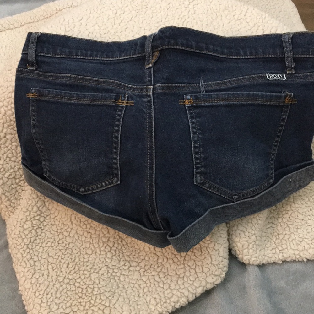 Woman’s Roxy shorts. Size 11 - Picture 2 of 6